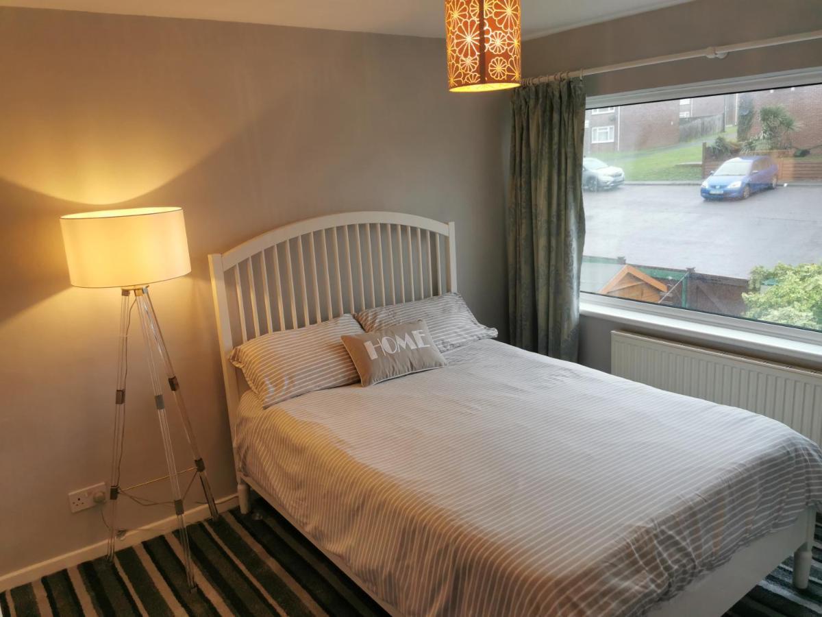Bargain In Homestay *