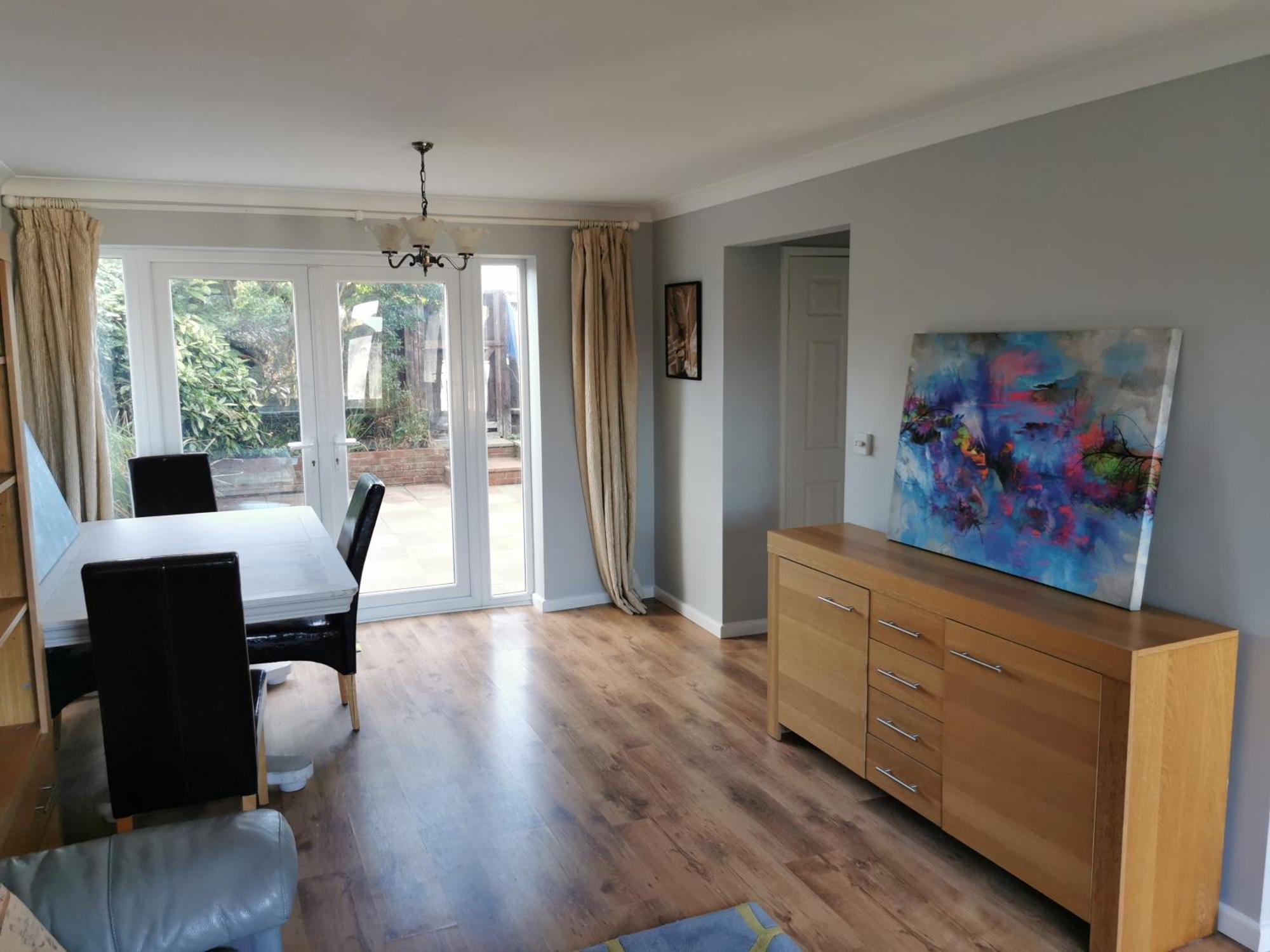 Bargain In Homestay *